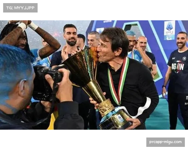 多家媒体：那不勒斯主帅卡尔佐纳赛季末离任，俱乐部已接触数名候选